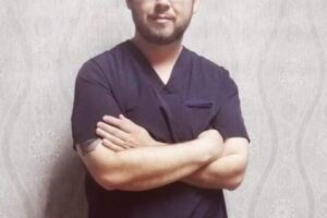Dr. Abraham Flores Flores, Ortopedista