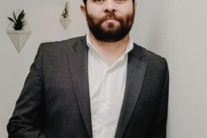 Dr. Carlos Alejandro Vega Nájera, Ortopedista