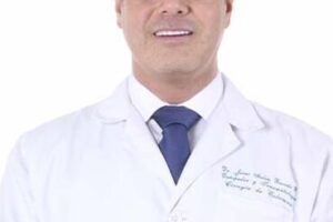 Dr. Carlos Alonso Miranda Enríquez Traumatólogo Ortopedista