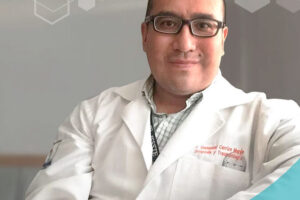 Dr. Emmanuel Carrizo Morán, Traumatología y Ortopedia, Cirugía de Reemplazo Articular
