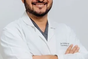 Dr. Esteban Castro Contreras – Especialista en cirugía de rodilla, columna y hombro