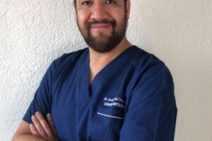 Dr. Irving Vidal Hernández Torres, Ortopedista
