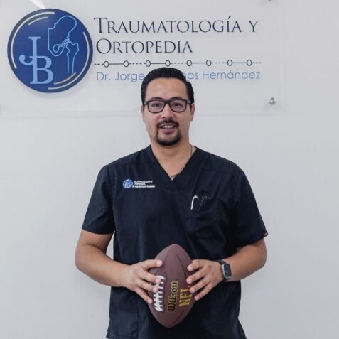 dr jorge barcenas traumatologo ortopedista