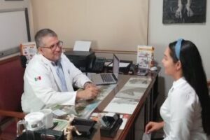 Dr. Miguel Henríquez Aguirre, Ortopedista