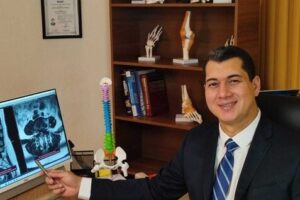 Dr. Norman Humberto Partida González, Cirujano de Columna – Traumatólogo – Ortopedista Pediatra