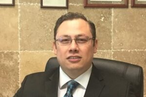 Dr. Octavio Carmona Maynez, Ortopedista