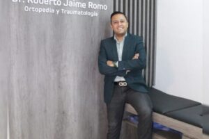 Dr. Roberto Jaime Romo, Ortopedista