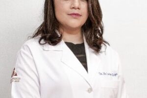 Dra. Lilia Evelyn Acevedo Rojas, Ortopedista