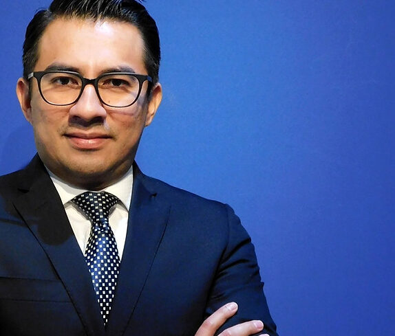 especialista en columna y ortopedia dr frias