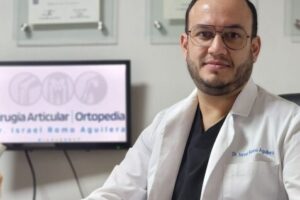 Ortopedista Héctor Villanueva