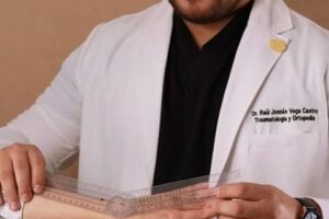 Traumatólogo Ortopedista Dr. Raúl Jonnás Vega Castro